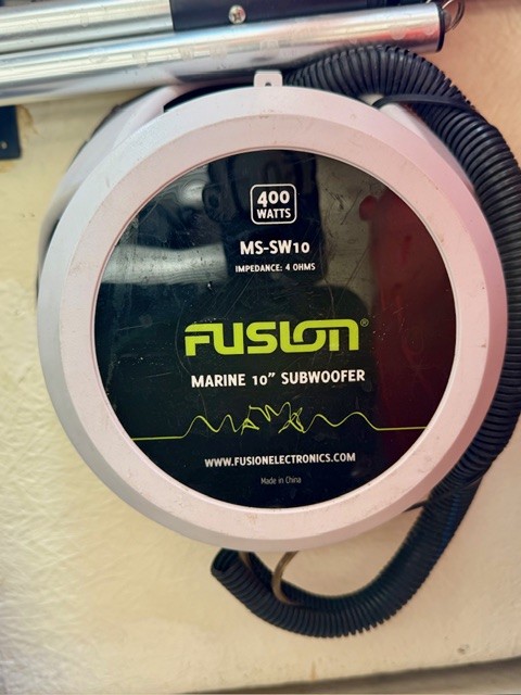 Regal 2565 Window Express