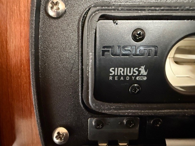 Regal 2565 Window Express