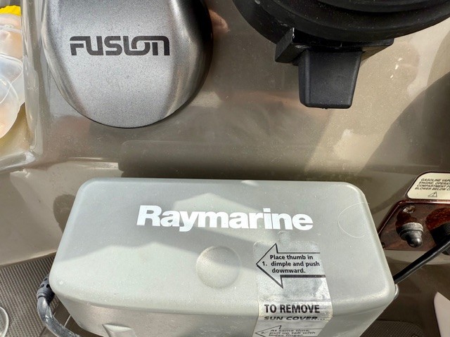 Regal 2565 Window Express